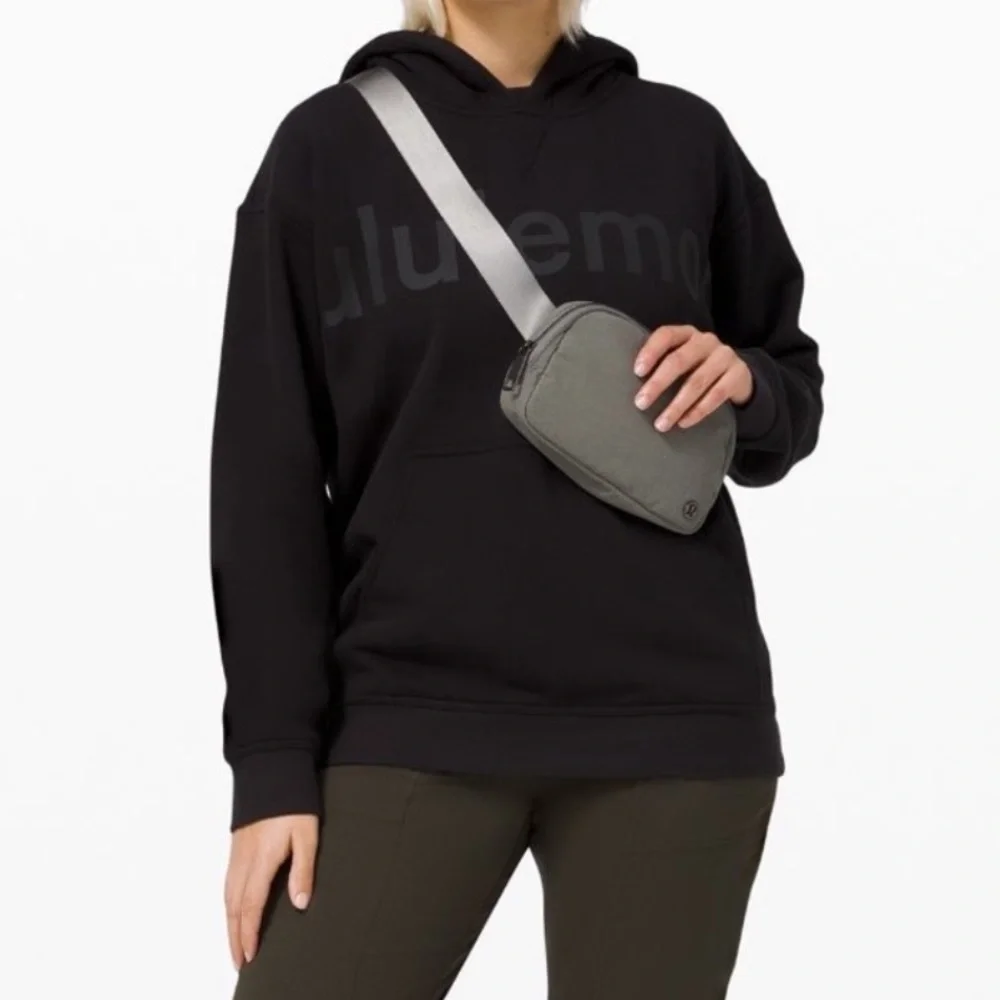 lululemon athletica Crossbody Bag - Picture 1 of 6